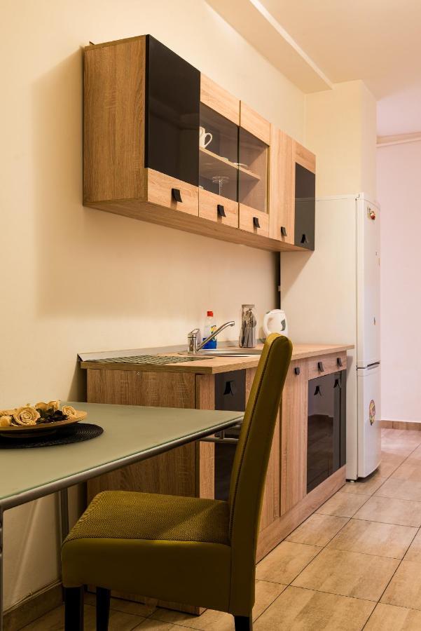 Romana Square Apartment Near Old Town - Ultracentral Location Бухарест Экстерьер фото
